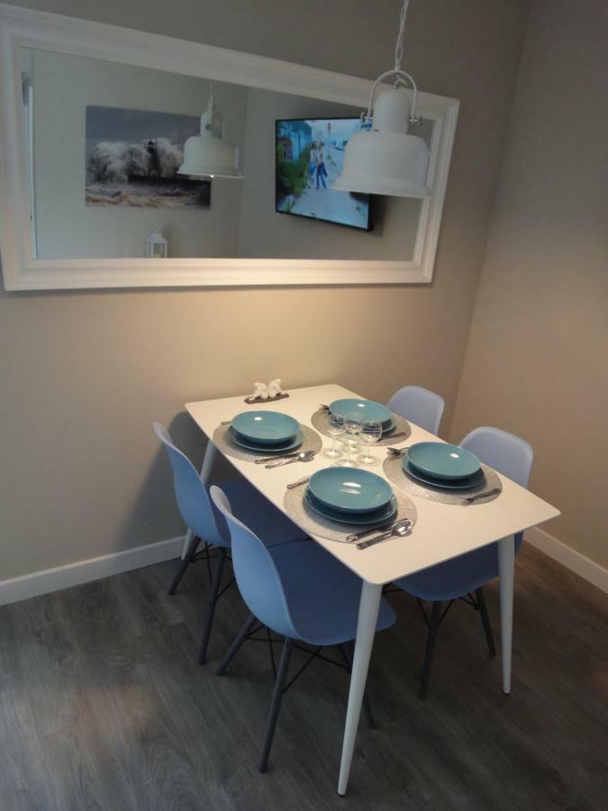 617 W Polonia Apartament