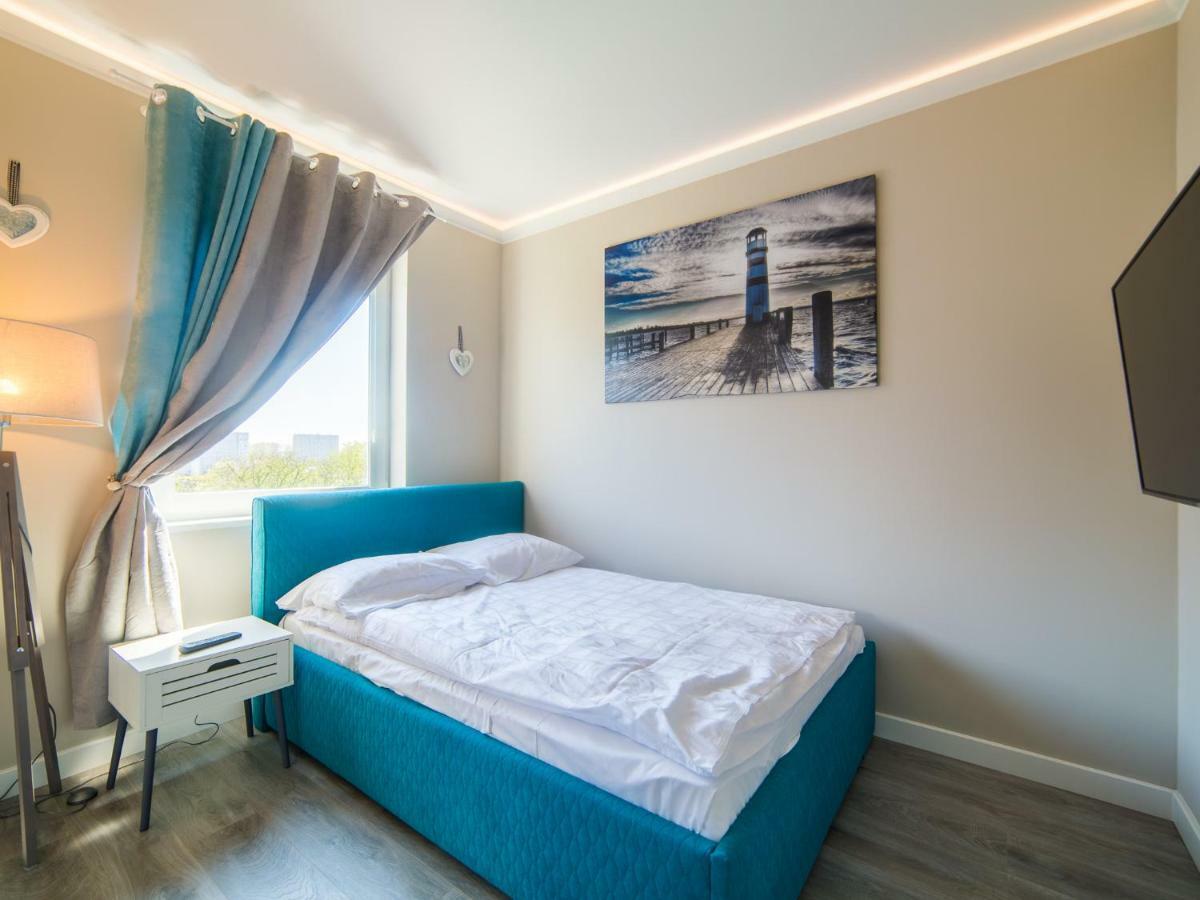 617 W Polonia Apartament