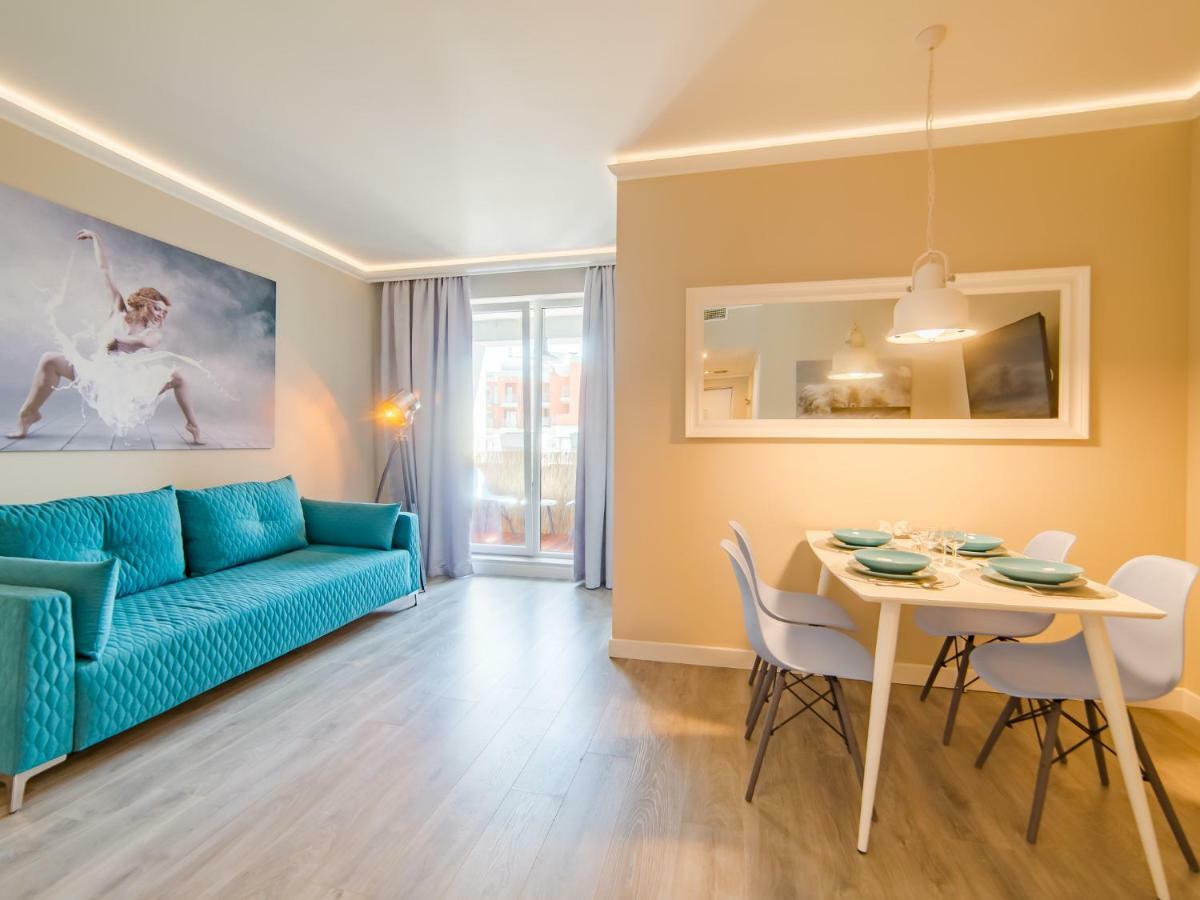 617 W Polonia Apartament *
