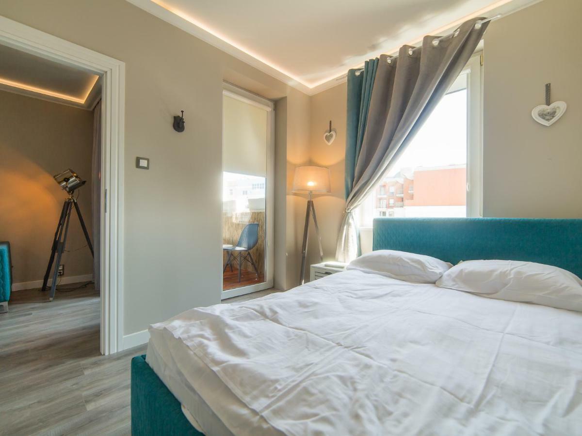Apartment 617 W Polonia
